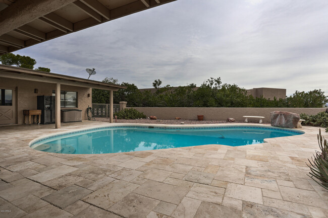 Building Photo - 17137 E Rand Dr