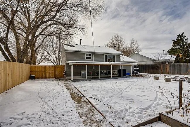 Building Photo - Charming Colorado Springs Home – Spacious ...