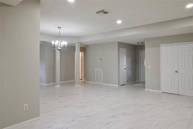 Building Photo - 3418 Green Fields Dr