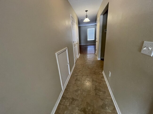 Building Photo - 495 Keystone Rd