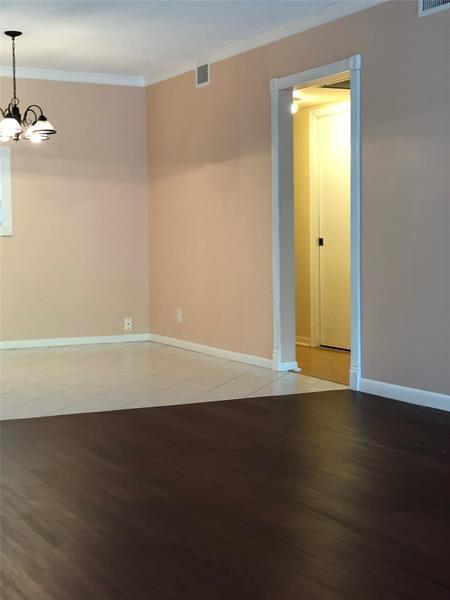 Building Photo - 2404 Antigua Cir