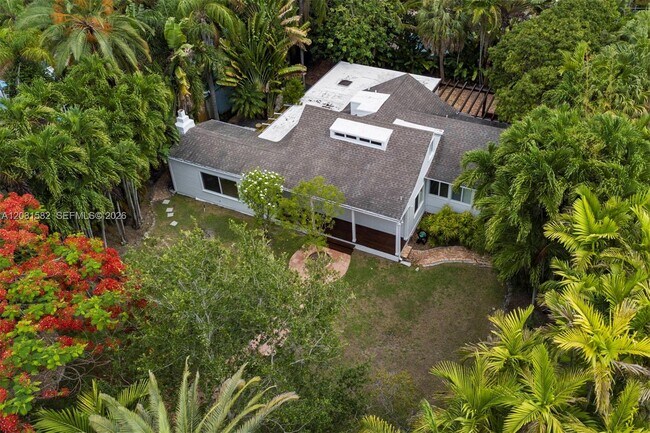 Building Photo - 3945 Loquat Ave