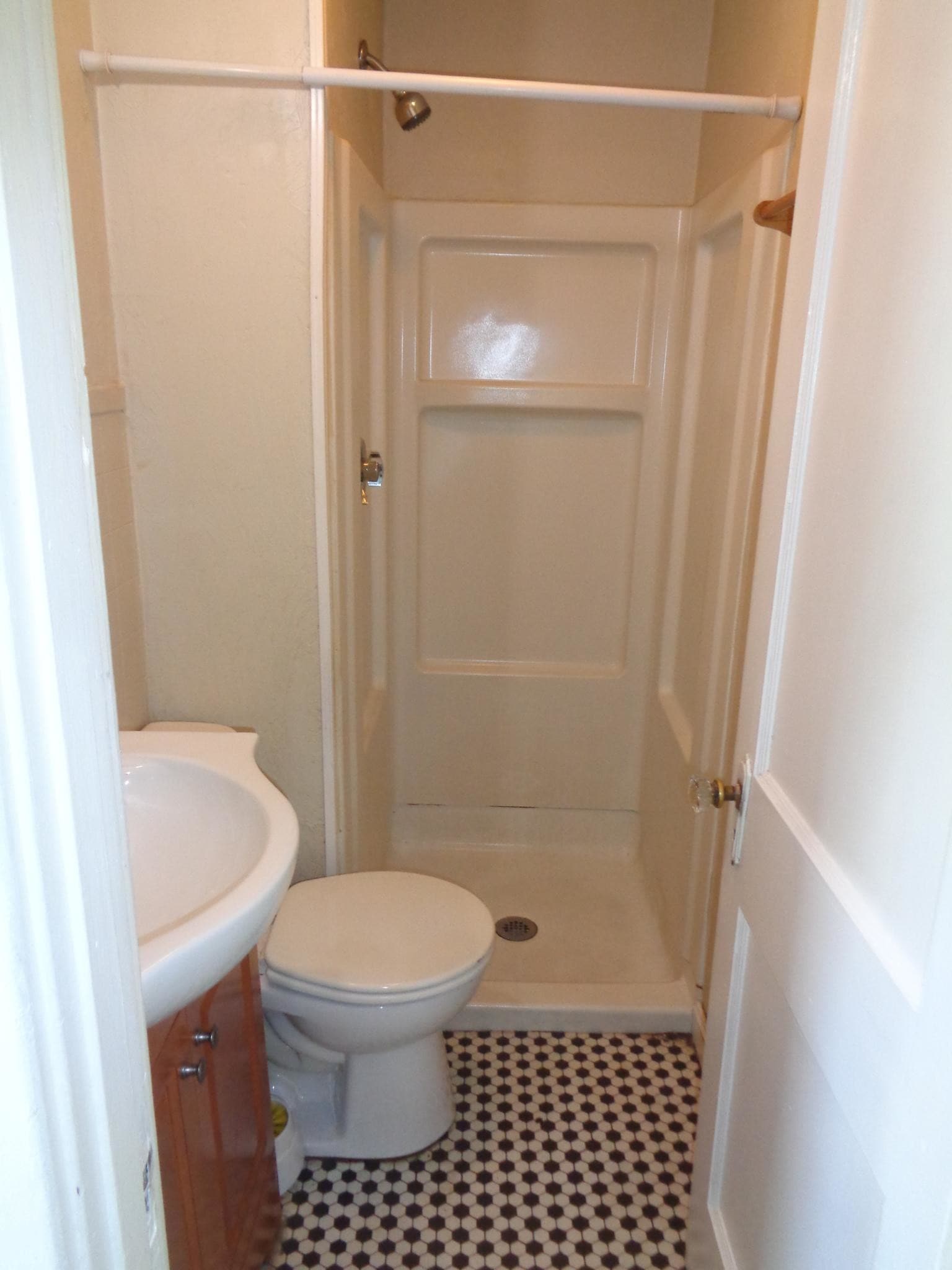 Newly remodeled bathroom - 61 North St