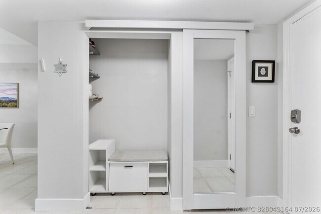 Building Photo - 6314 Longboat Ln W
