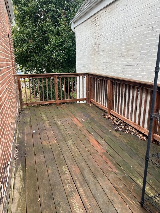 Building Photo - 5533 Southwest Ave