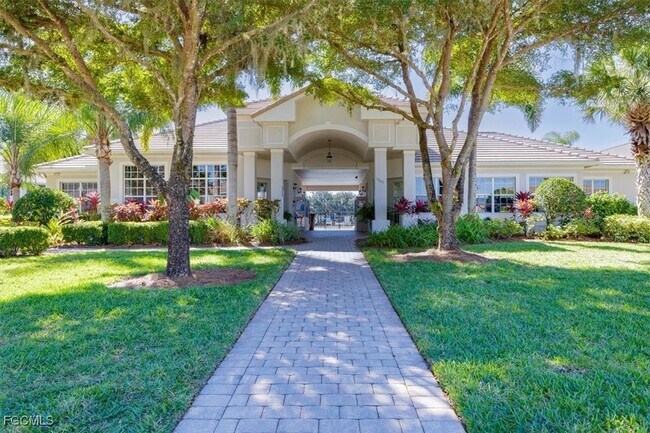 Building Photo - 13091 Pebblebrook Ridge Ct