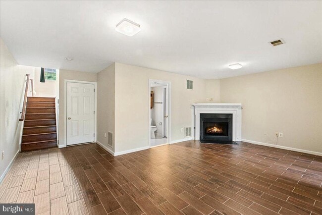Building Photo - 5304 Waldo Dr
