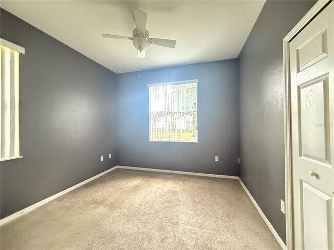 Building Photo - 1047 Lascala Dr
