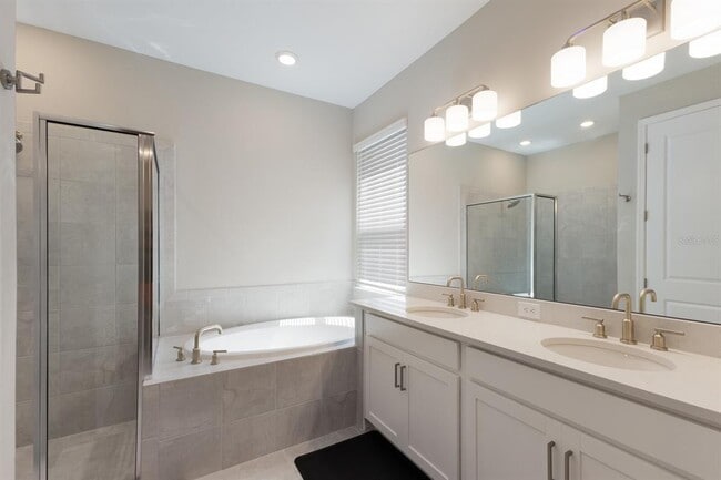 Building Photo - 9312 Tequila Sunrise Dr