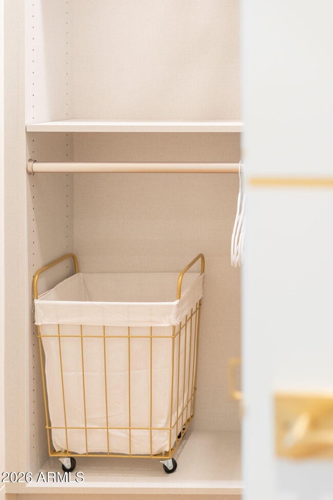 Building Photo - 6587 N Palmeraie Blvd