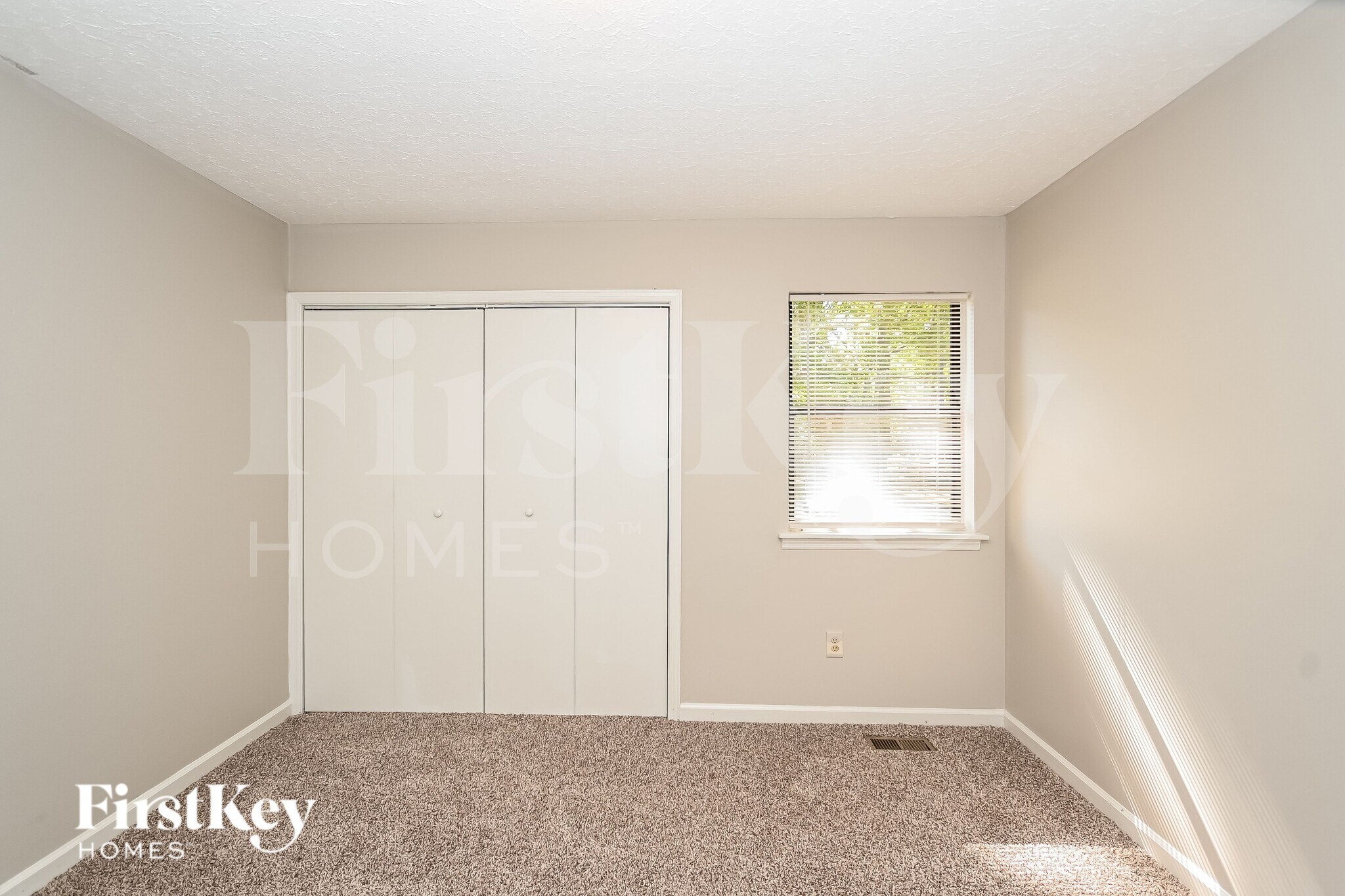 Building Photo - 6829 Ivy Log Dr SW