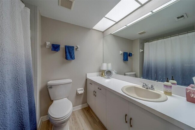 Building Photo - 9510 Harbor Greens Way