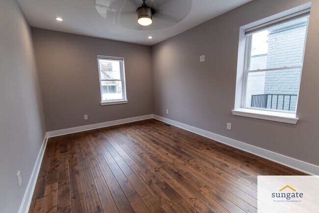 Building Photo - 1125 S Clinton St