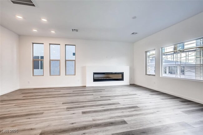 Building Photo - 8098 Misty Canyon Ave