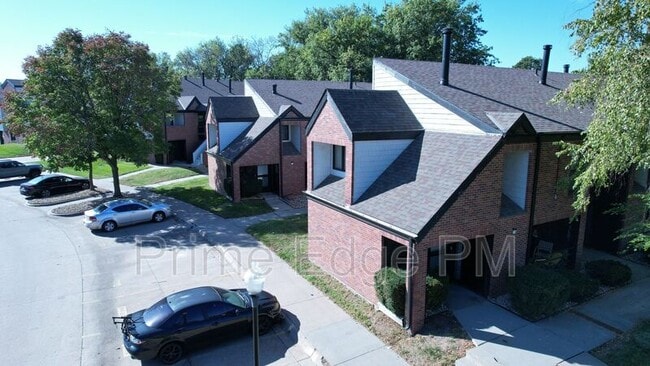 Building Photo - 1841 Ridgehaven Ct