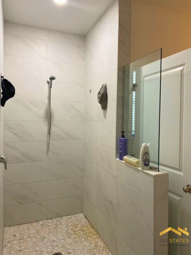 Building Photo - 2941 Siesta View Dr