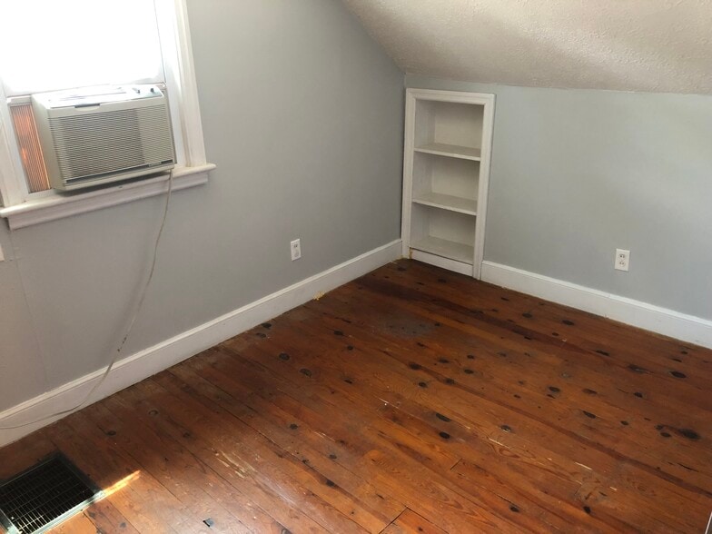 Office Space - 4920 Myrtle St