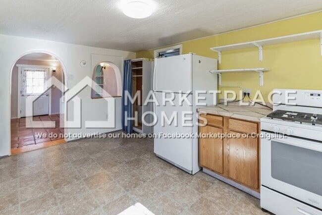 Building Photo - 913 1/2 B Old Pecos Trl