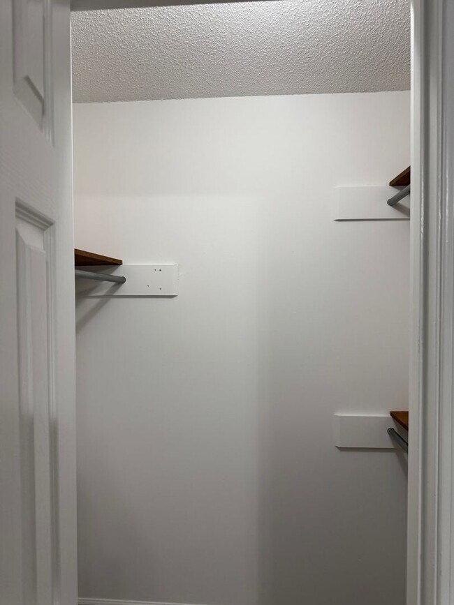 Building Photo - Just Painted and New Flooring Throughout! ...