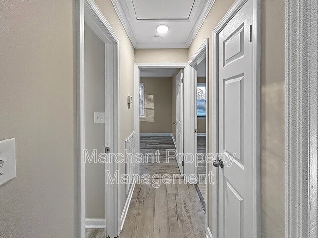 Building Photo - 105 Sexton St