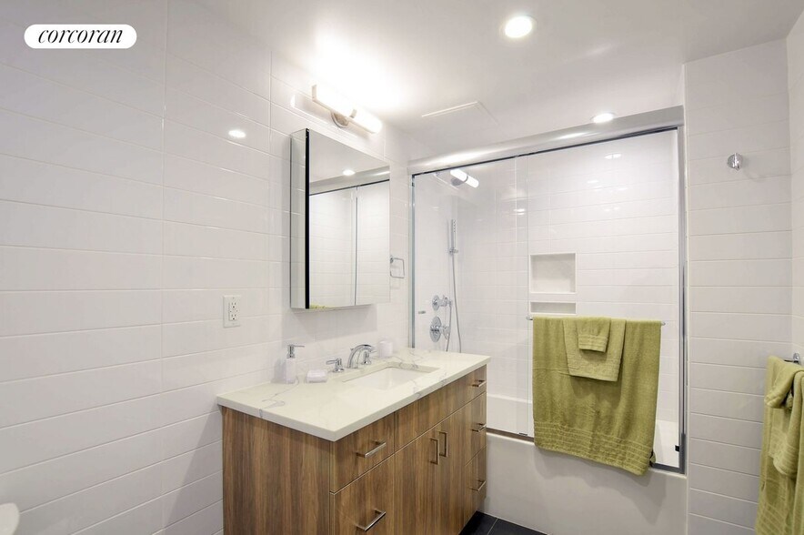 Building Photo - 23-33-33 31st Rd