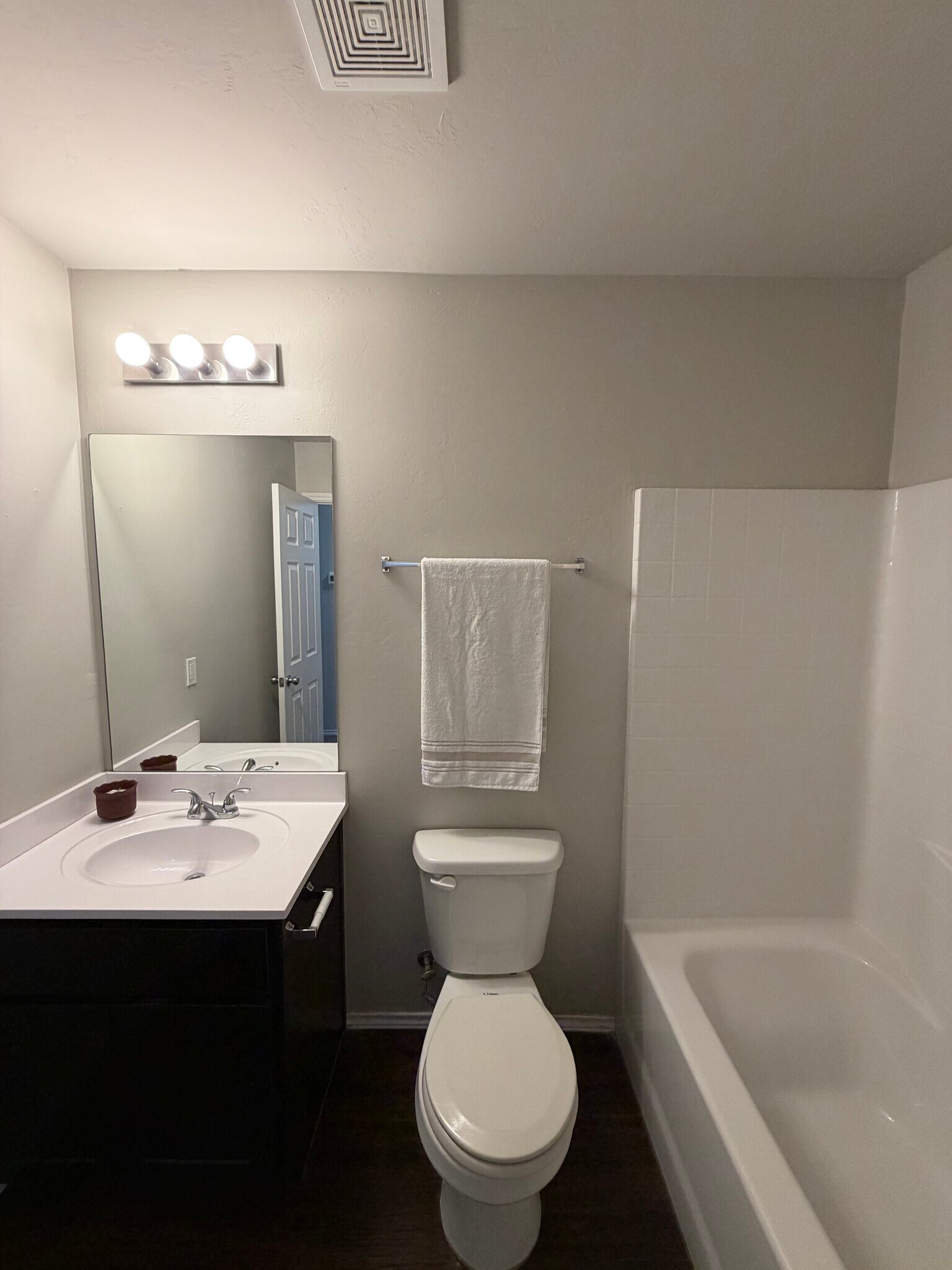 Building Photo - 10708 SW 23rd Pl