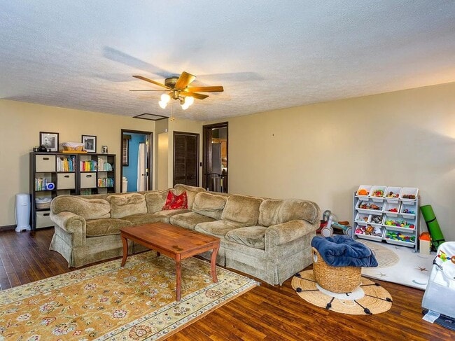 Building Photo - 2935 Merrill Ave