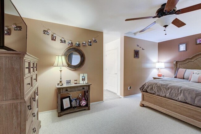 Building Photo - 8074 W Beck Ln