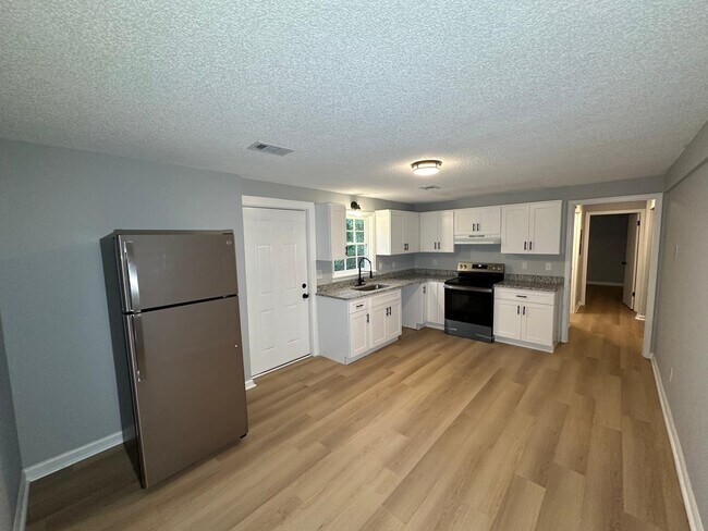 Building Photo - 64 Nebo Dr