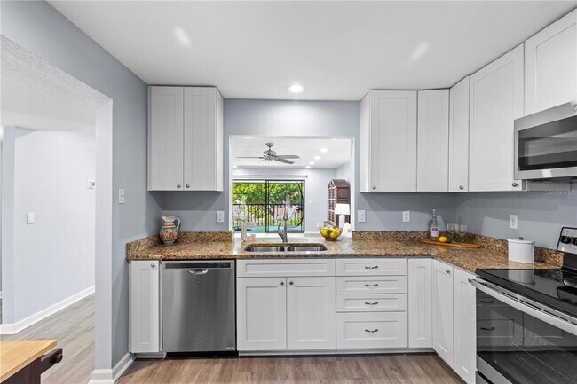 Building Photo - 3600 Magnolia Ridge Cir