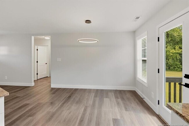 Building Photo - 170 Starlight Dr