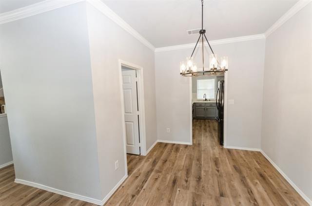 Building Photo - 1402 Belaire Dr