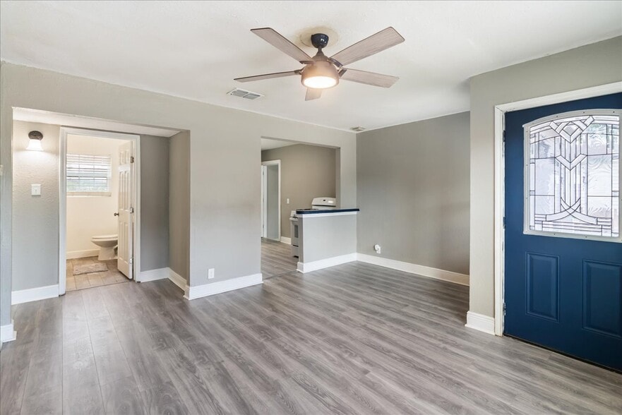 Building Photo - 4513 Green Grove Dr