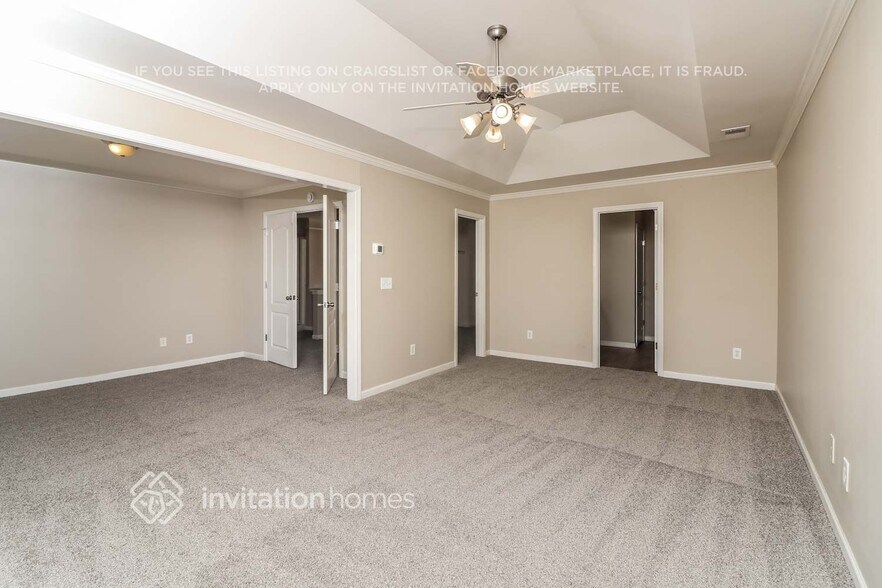 Building Photo - 706 Capri Ridge