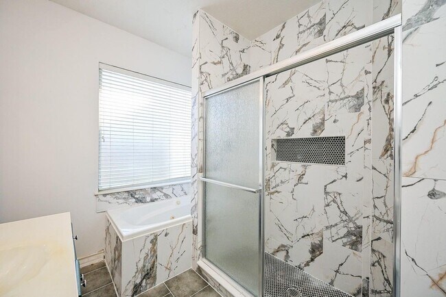 Building Photo - 26824 Victory Ln