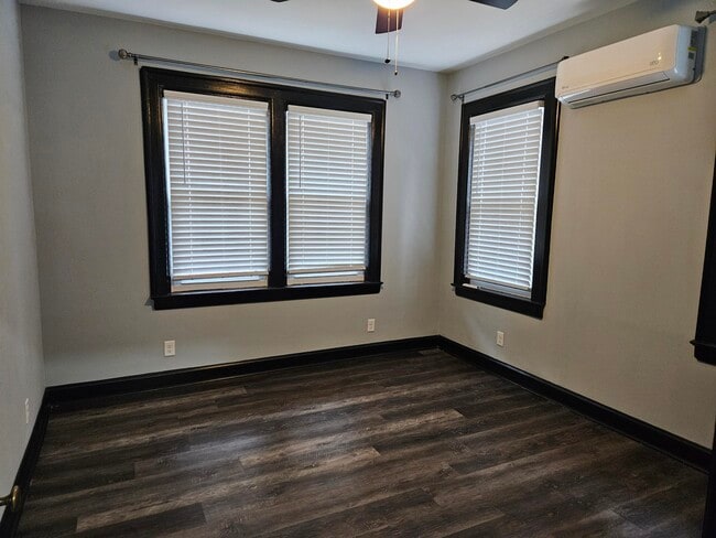 Building Photo - 29 Baker St