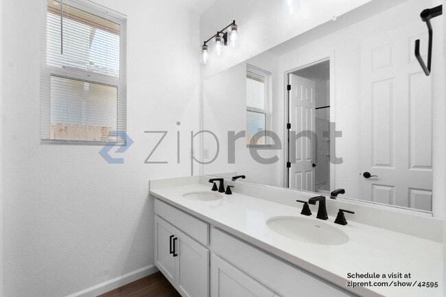 Building Photo - 1529 Falabella Way
