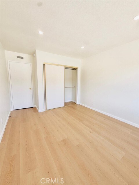Building Photo - 27939 Ridgebrook Ct