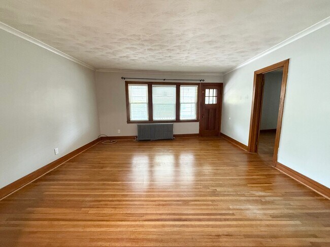 Building Photo - 328 Olmstead Ave