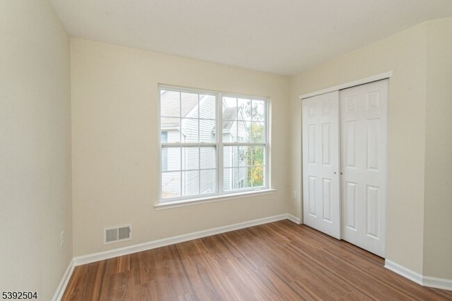 Building Photo - 36 Winding Hill Dr