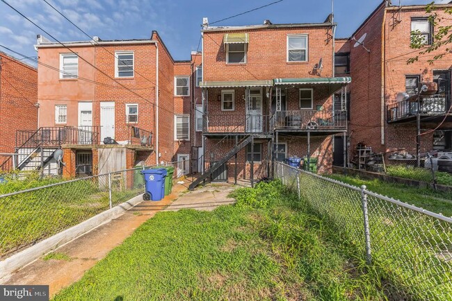 Building Photo - 2551 Kirk Ave