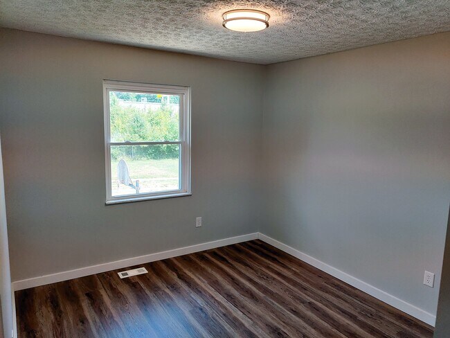 Building Photo - 4211 Aruba Dr