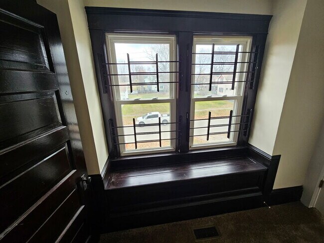 Building Photo - 876 E 149th St