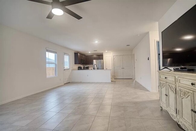 Building Photo - 2733 Slatewood Dr
