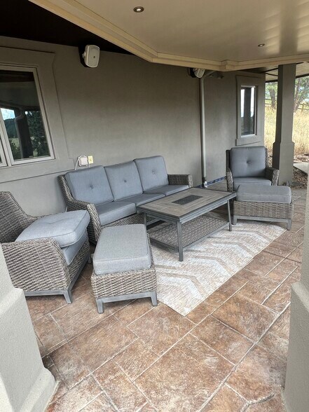 Building Photo - 24366 Cody Park Rd