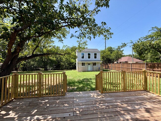 Building Photo - 10801 Rick Dr