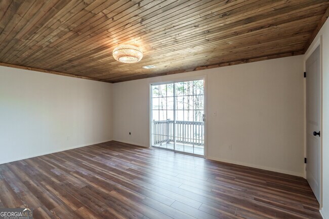 Building Photo - 384 Arrowhead Trail NE