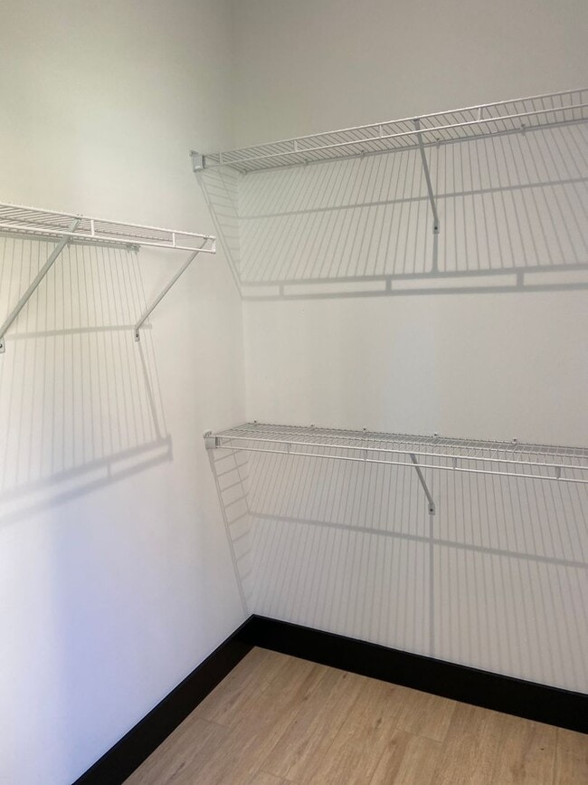 Building Photo - Beautiful two-bedroom apartment at Waterma...