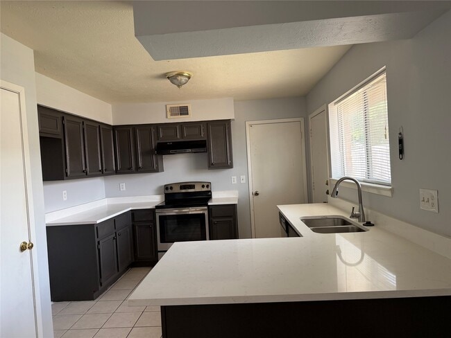 Building Photo - 22726 Leedstown Ln