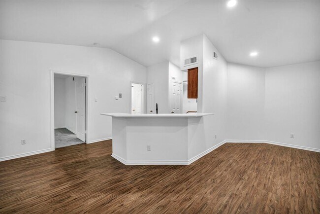 Building Photo - 6804 N Capital of Texas Hwy
